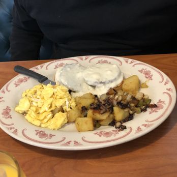 Henri's - Biscuits and gravy - Diners Near Me - Canoga Park, California Henri's - Biscuits and gravy - Diners Near Me - Canoga Park, California