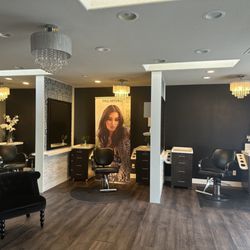 Jamies Tanning - Inside salon