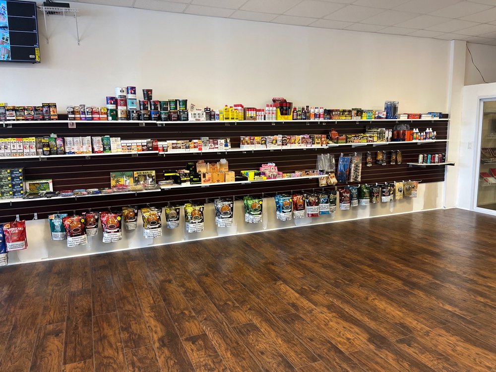 DISCOUNT TOBACCO DEPOT Updated September 2024 18 Photos 2300 Liam