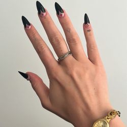 Luxe Nail Bar