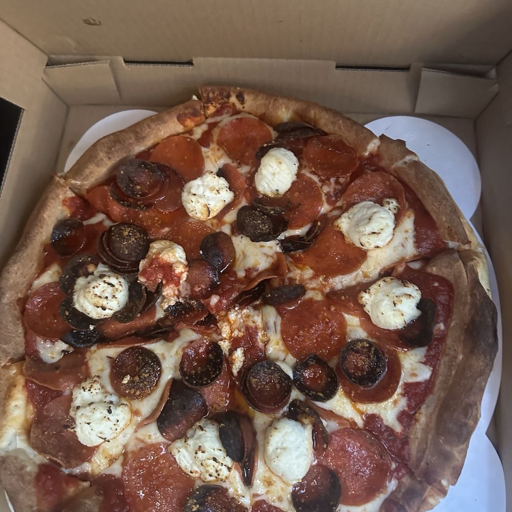 Fresh Brothers - Burbank - Pizza Near Me - Burbank, California Fresh Brothers - Burbank - Pizza Near Me - Burbank, California