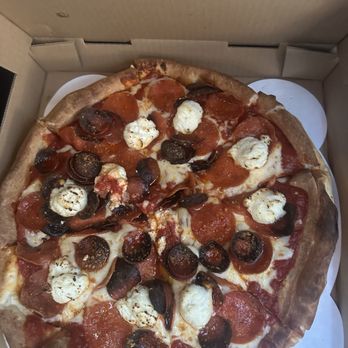 Fresh Brothers - Burbank - Pizza Near Me - Burbank, California Fresh Brothers - Burbank - Pizza Near Me - Burbank, California