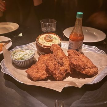 Armitage Alehouse - Fried chicken - Pubs Near Me - Chicago, Illinois Armitage Alehouse - Fried chicken - Pubs Near Me - Chicago, Illinois