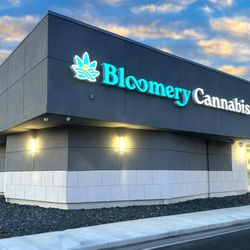 Bloomery Cannabis - Mt Clemens