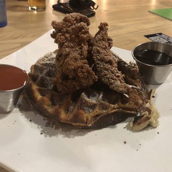 SingleSpeed Brewing - Chicken and waffles - Beer Bar Near Me - Waterloo, Iowa