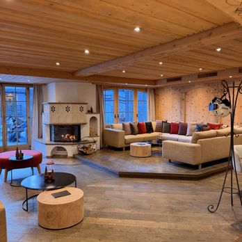 SWISS ALPINE HOTEL ALLALIN - Hotel lobby - Hotels Near Me - Zermatt, VS