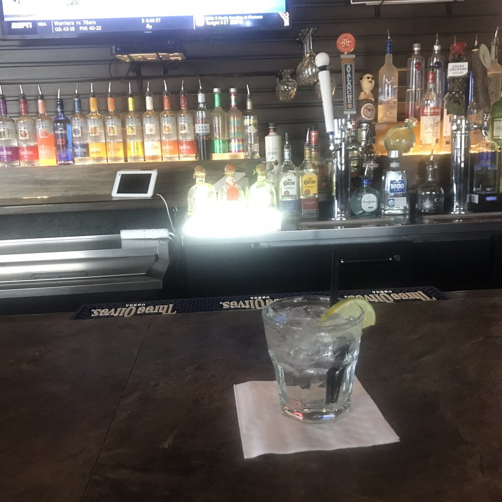 Parkway Pub - Gin And Tonic - Pubs Near Me - Powell, Ohio Parkway Pub - Gin And Tonic - Pubs Near Me - Powell, Ohio