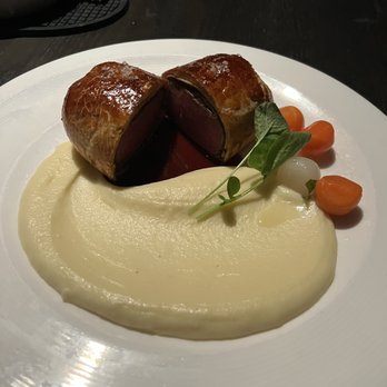 Gordon Ramsay Hell's Kitchen - Beef Wellington - Steakhouses Near Me - Stateline, Nevada Gordon Ramsay Hell's Kitchen - Beef Wellington - Steakhouses Near Me - Stateline, Nevada