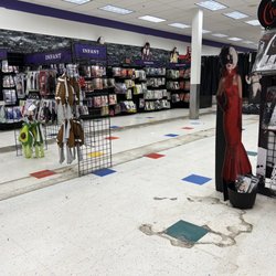 Halloween City - Inside