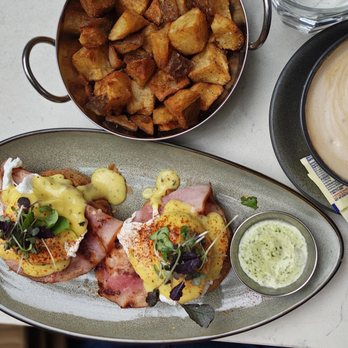 Café Bastille Downtown Miami - Country ham eggs Benedict - French Near Me - Miami, Florida Café Bastille Downtown Miami - Country ham eggs Benedict - French Near Me - Miami, Florida