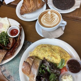 Urth Caffé - Orange - The Sausage & Potato Omelet Spanish Latté Small Triple chocolate cookie Croissant - Coffee & Tea Near Me - Orange, California
