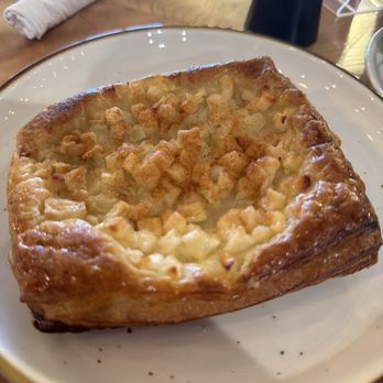 Lyberry Cafe - Apple Danish. Fantastic - Coffee & Tea Near Me - Cranbury, New Jersey