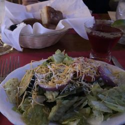 Sierra Vista Restaurant - Salad and dinner rolls