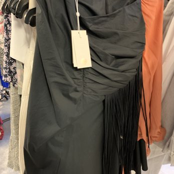 Bloomingdale's Outlet - Outlet Stores Near Me - New York, New York