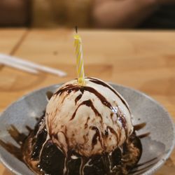 Shooter McGee's - Generous portions! Brownie sundae