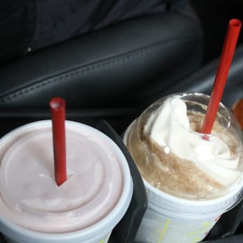 Sonic Drive-In - rootbeer float and strawberry smoothie - Burgers Near Me - HEMET, California Sonic Drive-In - rootbeer float and strawberry smoothie - Burgers Near Me - HEMET, California