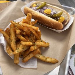 Hot dog & fries