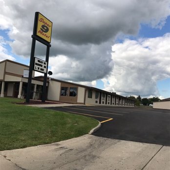Super 9 Motel Troy - Hotels Near Me - Troy, Ohio Super 9 Motel Troy - Hotels Near Me - Troy, Ohio