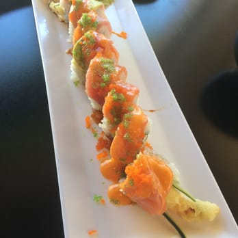 Fat Fish - Pink lady sushi roll - Sushi Bars Near Me - San Leandro, California Fat Fish - Pink lady sushi roll - Sushi Bars Near Me - San Leandro, California