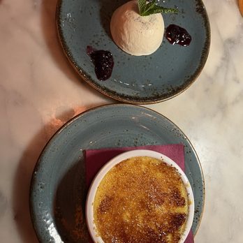 Botte - Ditmars - Panna Cotta and crème brûlée - Italian Near Me - Astoria, New York Botte - Ditmars - Panna Cotta and crème brûlée - Italian Near Me - Astoria, New York