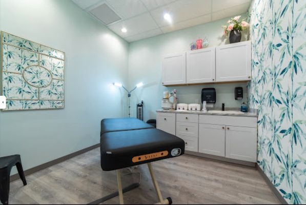 Hello Sugar | South Denver - Brazilian Wax & Sugar Salon
