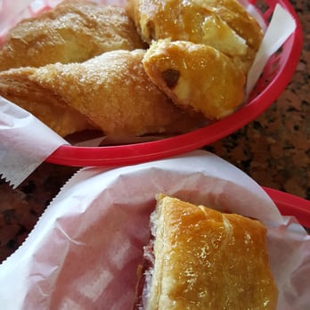 El Brazo Fuerte Bakery - Bakeries Near Me - Miami, Florida