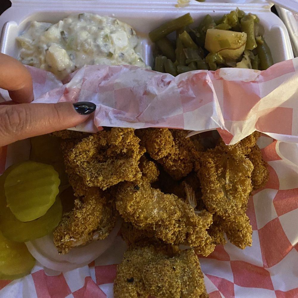 Catfish nuggets, potato salad and string beans Catfish nuggets, potato salad and string beans