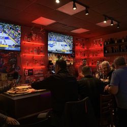 Brother's Grill - Great crowd again tonight!