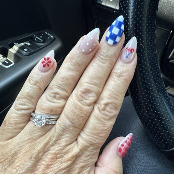 D'or Nail Lounge - Nail Salons Near Me - Temecula, California