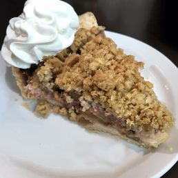 Strawberry Rhubarb Crumble