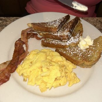 Cozy Table - French toast platter - Breakfast & Brunch Near Me - Bloomington, Indiana