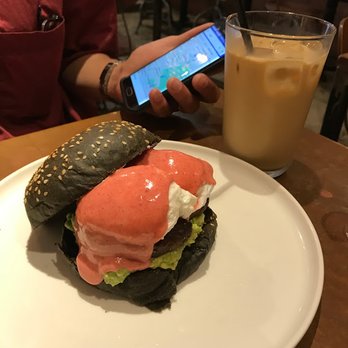 Urban Coffee Roaster - Avocado Mushroom Benedict - Coffee & Tea Near Me - Hong Kong, HK