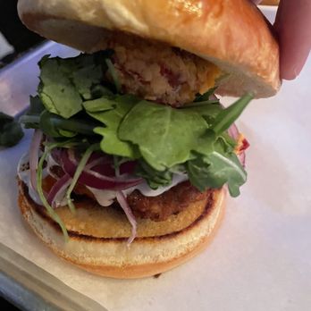 Broken Barrel Bar - Hot chicken sandwich - Sports Bars Near Me - Chicago, Illinois