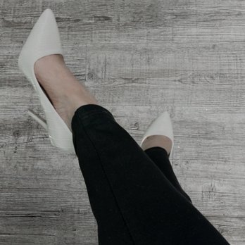 Jess & Zuri - Shoe Stores Near Me - South Gate, California