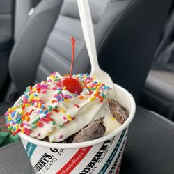 Goodberry's Frozen Custard - Warm brownie sundae
