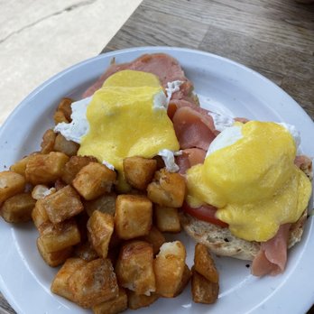 Fratelli Cafe - Eggs Smokey Ben - Coffee & Tea Near Me - Los Angeles, California Fratelli Cafe - Eggs Smokey Ben - Coffee & Tea Near Me - Los Angeles, California