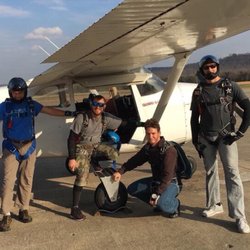 Skydiving Fayetteville - This drop-zone supports fun jumpers! So come get a jump in. If you want to learn? Skydive Fayetteville offers student courses.