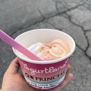 Yogurtland - Plain Tart and Guava Passion Tart - Ice Cream & Frozen Yogurt Near Me - Arcadia, California