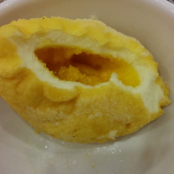 好德來小籠包店 - Bun with creamy custard inside - Shanghainese Near Me - Hong Kong, HK
