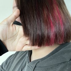 Reyna Dominican Hair Salon - This is the chopped longer side