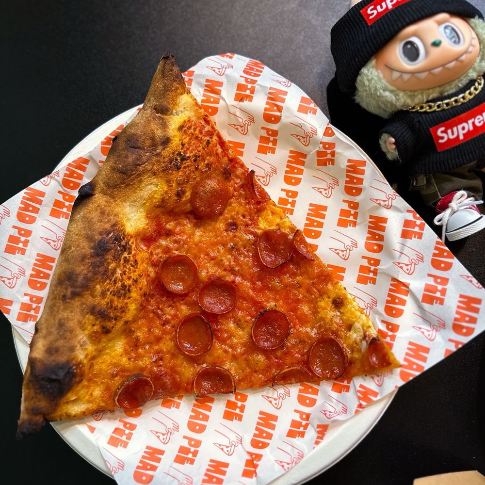 Mad Pie - Pepperoni Playboy slice $5.50 - Pizza Near Me - Honolulu, Hawaii Mad Pie - Pepperoni Playboy slice $5.50 - Pizza Near Me - Honolulu, Hawaii