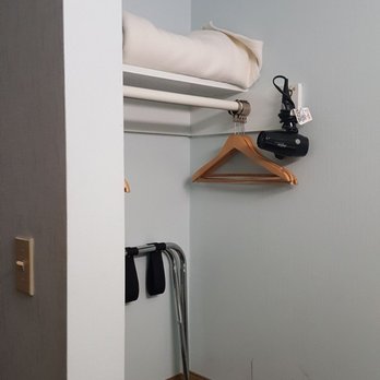Seabird Lodge - open closet - Hotels Near Me - Fort Bragg, California