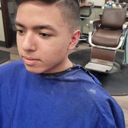 Tolland Barbers - Low Fade with Hard Part!