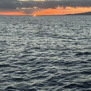 Makani Catamaran - Sunset - Boating Near Me - Honolulu, Hawaii Makani Catamaran - Sunset - Boating Near Me - Honolulu, Hawaii