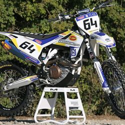 Ridelife Industries - MotoCross Action Magazine Bike,
Dicks Racing
By Ridelife Industries