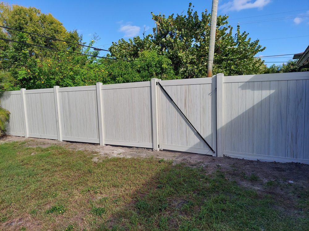 JAY’S FENCING Updated October 2024 2163 9th St, Sarasota, Florida