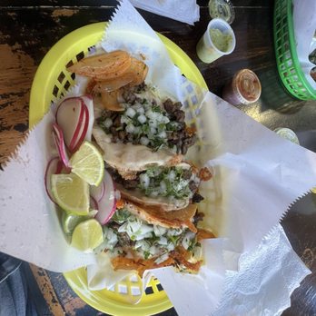 FoPo Tavern - Carne asada queso tacos - New American Near Me - Portland, Oregon