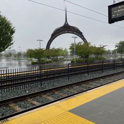 SACRT Light Rail - Franklin Station - The arch