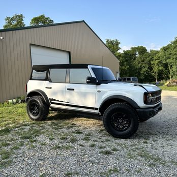 Beck's Blackout Tinting - 2023 Ford Bronco - Car Window Tinting Near Me - Belmont, Ohio Beck's Blackout Tinting - 2023 Ford Bronco - Car Window Tinting Near Me - Belmont, Ohio