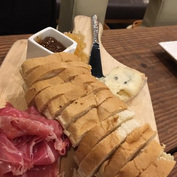Vino Venue - Cheese, prosciutto,bread, fig preserves and honeycomb - Cooking Classes Near Me - Atlanta, Georgia Vino Venue - Cheese, prosciutto,bread, fig preserves and honeycomb - Cooking Classes Near Me - Atlanta, Georgia